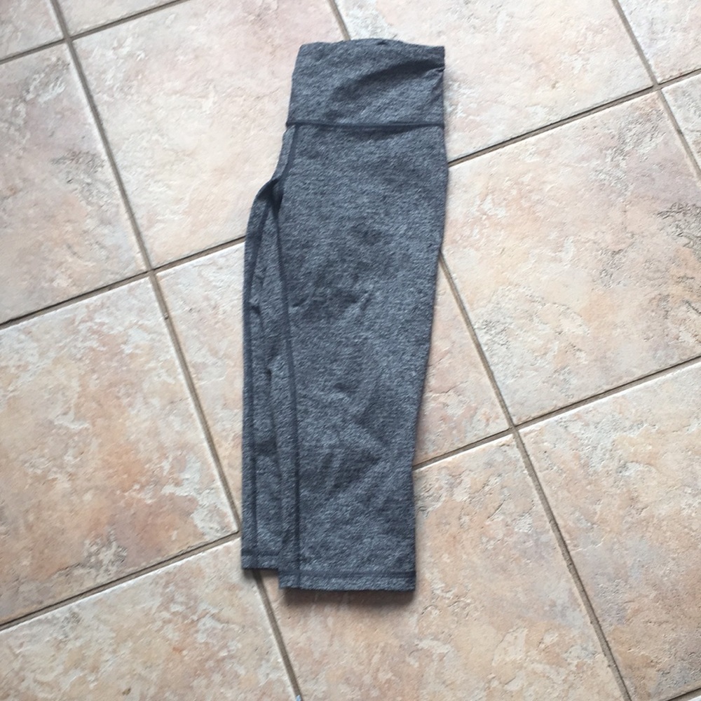 VSX gray women’s Capri leggings size xs